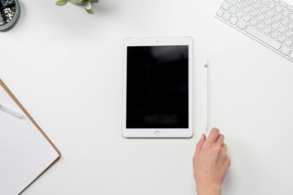 ?AI未來趨勢(shì)：技術(shù)突破、應(yīng)用拓展與社會(huì)影響深化?